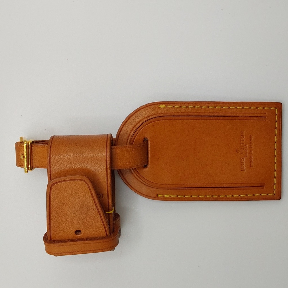 Authentic Great Gift 🎁 Louis Vuitton luggage tag and poignant